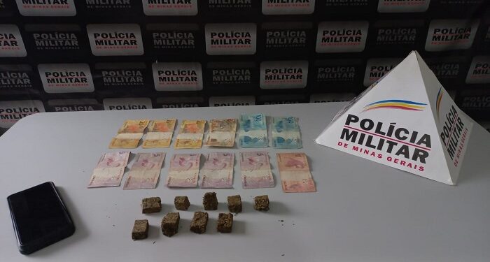Homem que vendia maconha em sua residência é preso no bairro Prefeito Joel Garcia dos Santos em Mantena