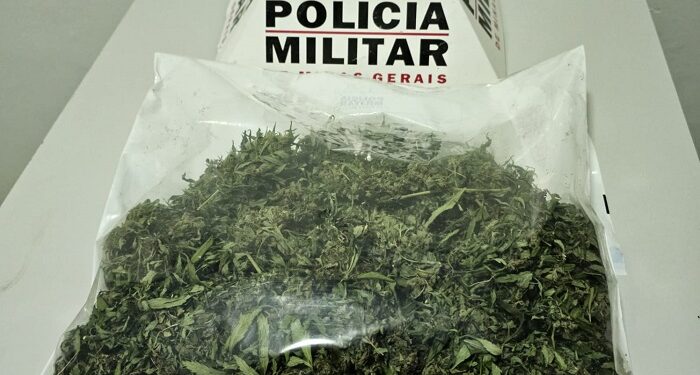 Homem é preso por tráfico de drogas, estava secando maconha na panela em sua residência no bairro Ebenézer em Mantena
