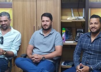 Wanderson Branca de Neve “Uma dupla alegria Mais Médicos e filhos da Terra Boa de volta ao nosso convívio diário”