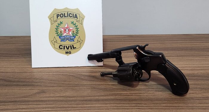 Polícia Cívil apreende arma de fogo na cidade  de Mantena, o suspeito não foi encontrado