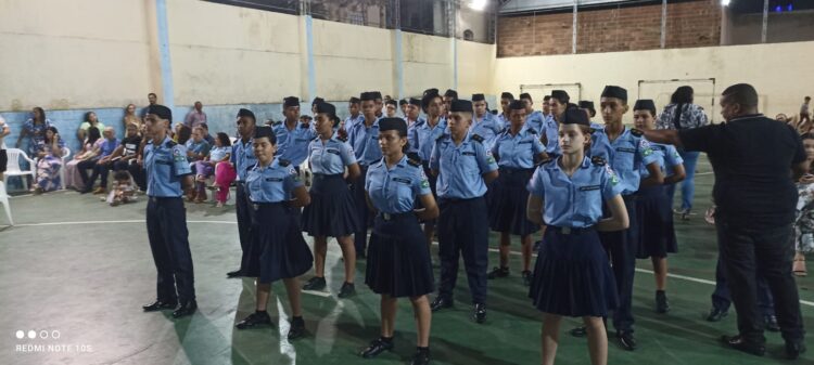 Tradição Mantida, noite de muita emoção na formatura da 9ª Turma de alunos da Guarda Mirim de Mantena