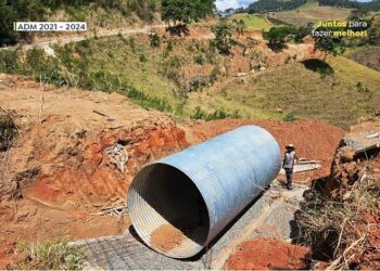 Prefeitura de Itabirinha instala Tubulão Armco na estrada do Córrego Panorama