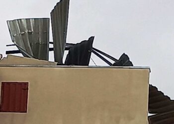 Chuva e fortes ventos deixaram vários prejuízos, danos estruturais e quedas de árvores em Nova Belém, Leste de Minas