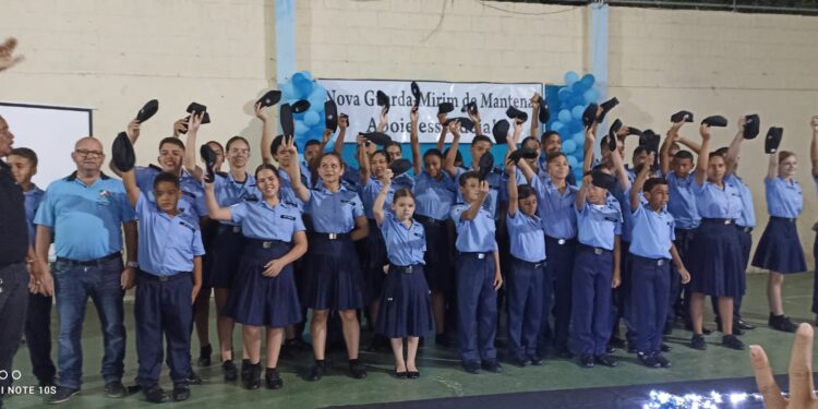 Tradição Mantida, noite de muita emoção na formatura da 9ª Turma de alunos da Guarda Mirim de Mantena