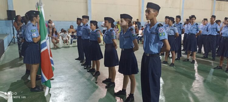 Tradição Mantida, noite de muita emoção na formatura da 9ª Turma de alunos da Guarda Mirim de Mantena