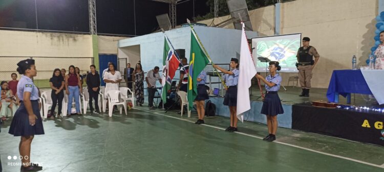 Tradição Mantida, noite de muita emoção na formatura da 9ª Turma de alunos da Guarda Mirim de Mantena
