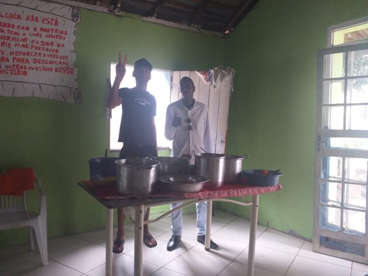 Obrigado Deus! Palavra pregada, oração e agradecimentos  no último Sopão da Esperança do ano  2023 em Mantena, veja vídeos e fotos