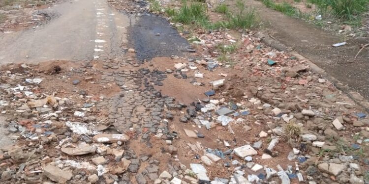 Bairro Boa Esperança sofre 7 anos nas mãos do Prefeito João Rufino, endividamento do Município no último ano é a esperança dos moradores