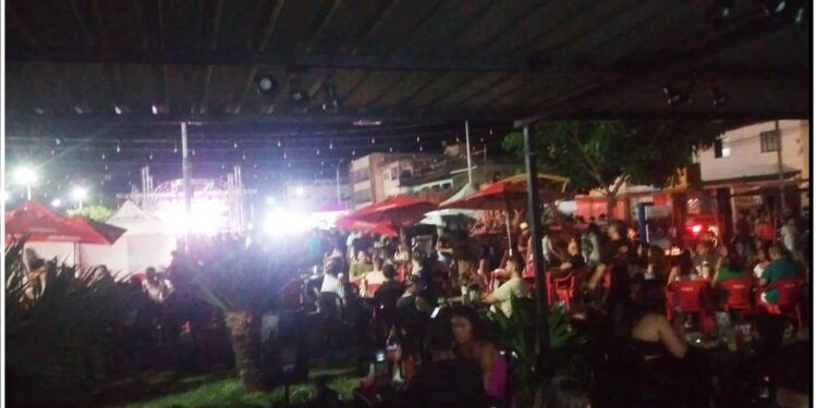 Apagão que aconteceu na última Festa da cidade  se repete nesta sexta, (08); Festa linda no Desfile de Miss Mantena 2024 