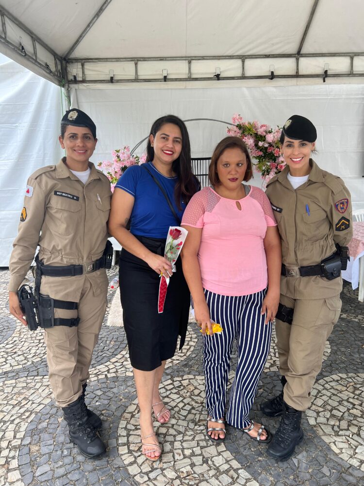 Polícia Militar realiza ação cívico social em comemoração ao Dia Internacional da Mulher em Mantena 