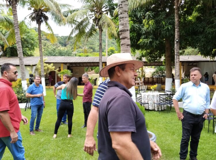 Recapeamento asfáltico no trecho Itabirinha X Mendes Pimentel movimenta politica regional, Dr. Lucas liderança em evidência no Leste de Minas