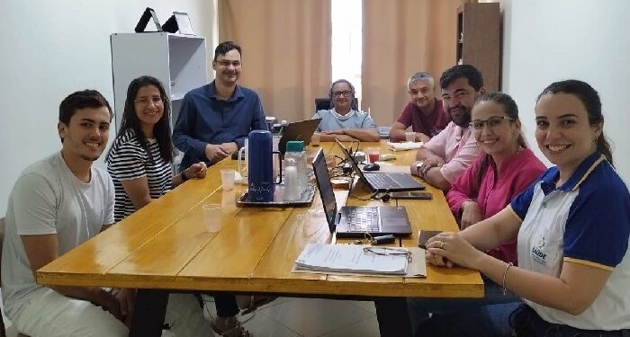 Comissão da Prefeitura Municipal se reúne com os hospitais  para avaliar metas e melhorar assistência ao paciente em Mantena