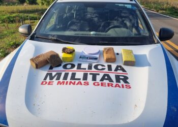 Polícia Militar prende traficantes com 2 quilos e meio de maconha na rodovia entre Mendes Pimentel e Itabirinha