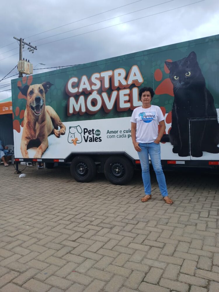 196 cachorros foram castrados em dois dias (28 e 29 de Outubro)  em  Mutirão  realizado em  Mantena
