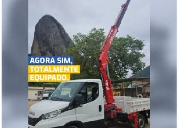 Agora sim, Administração adquire um caminhão munck totalmente equipado de grande utilidade nos serviços da Prefeitura de Itabirinha