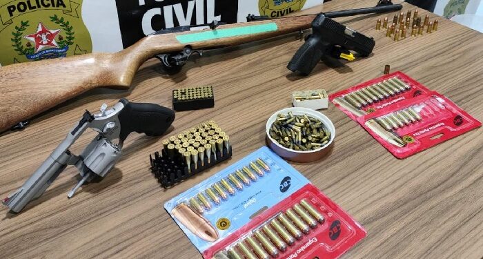 Três armas de fogo e munições são apreendidas pela PCMG em Itabirinha