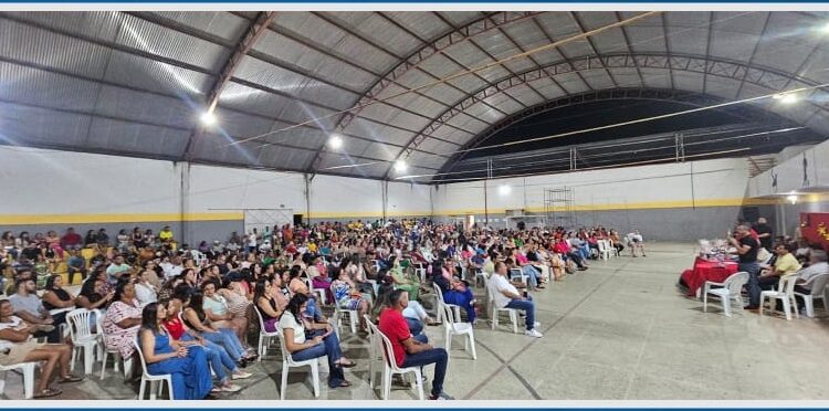 No Encontro com servidores Prefeito Dr. Lucas Donádia apresentou números que impressionam! Último mutirão de cirurgias foi sucesso absoluto em Itabirinha