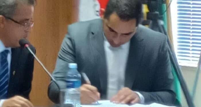 Sob holofotes e  flashes veja como foi a Posse do Prefeito Dr. Lucas Donádia e do Vice-Prefeito Dudu em Itabirinha