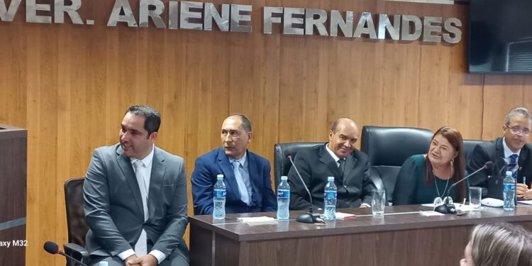 “A esperança se tornou realidade”, Discurso de ex-prefeito e pai emociona a todos na posse do Prefeito Dr. Lucas Donádia e do Vice Dudu em Itabirinha
