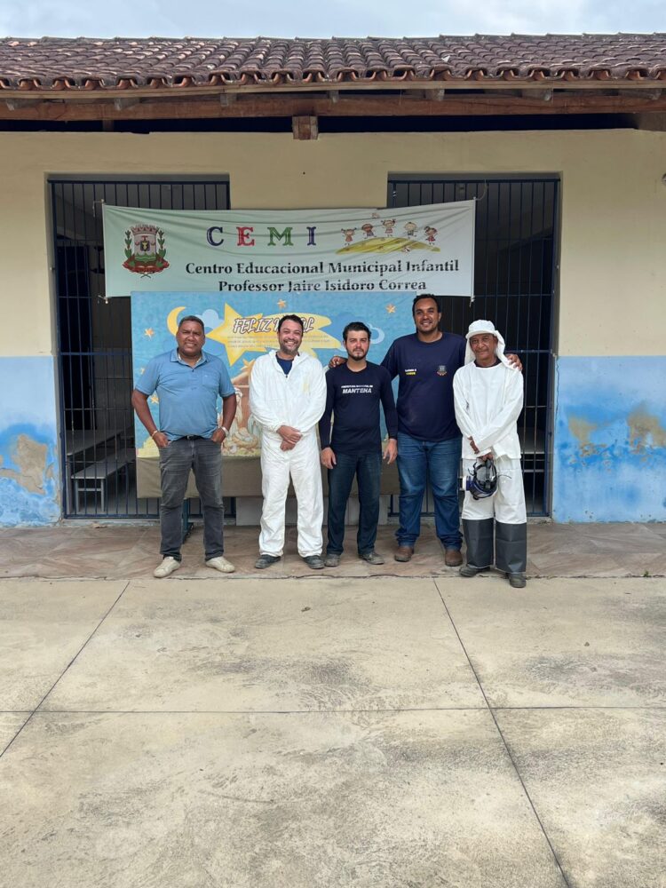 Um Novo Tempo na Terra Boa! Segurança na pintura dos quebra-molas e mutirão de dedetização nas escolas, compromisso com a Educação na volta às aulas em Mantena. 