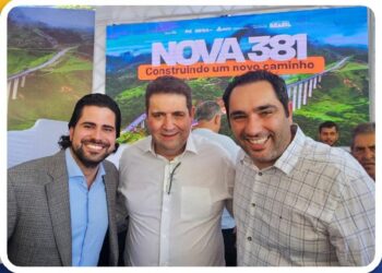 Prefeito de Itabirinha e Presidente do CISDOCE, Dr. Lucas Donádia e  autoridades  participam  do lançamento da Duplicação da BR-381, trecho entre GV e BH