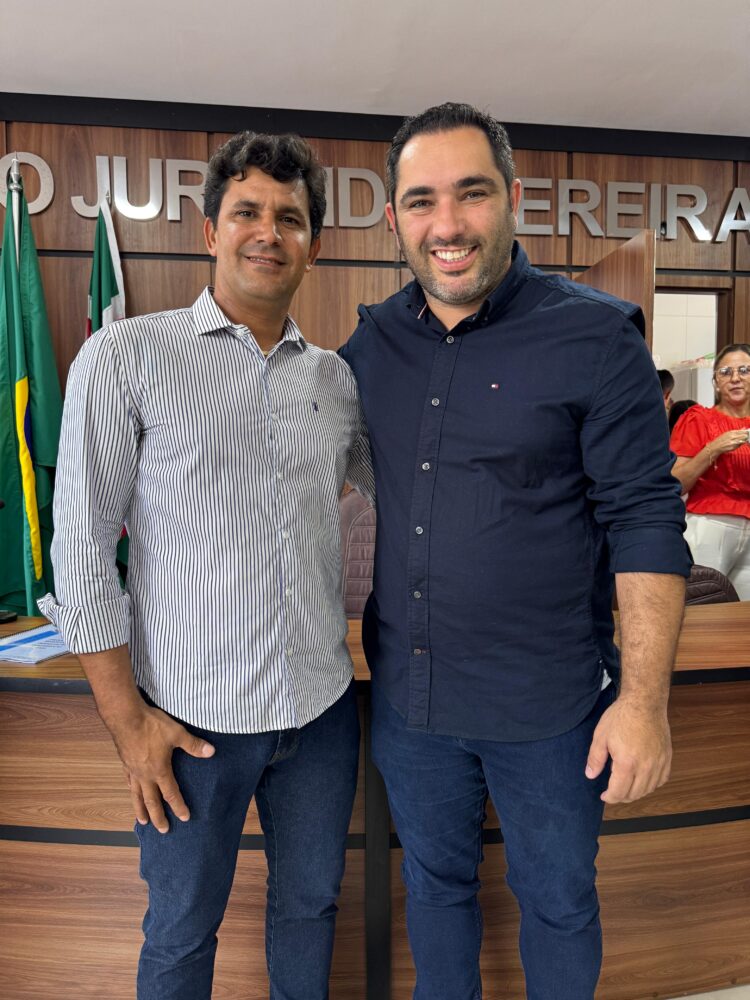Grande Dia! Reunião Extraordinária do CISDOCE com Vice-Governador  e entrega dos 13 primeiros ônibus do Transporta SUS em Divino das Laranjeiras