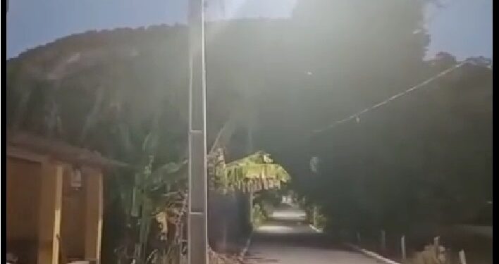 População se alegra com a chegada da expansão de Rede e iluminação no bairro Itabira e em diversas ruas de  Itabirinha