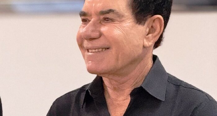 Reajuste Salarial dos Servidores promete injetar R$ 300 Mil mensais no comércio de Mantena; Prefeito Gentil  coloca em alta servidores do Município
