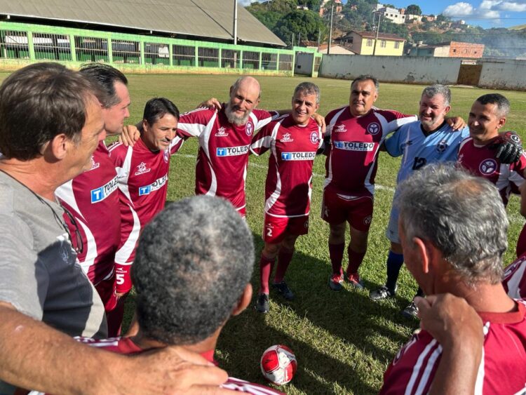 Volante Master 50Quentão vence Lendas Vivas de Alpercata por 3×1, veja a homenagem ao ex-goleiro Jussaro de Mantena