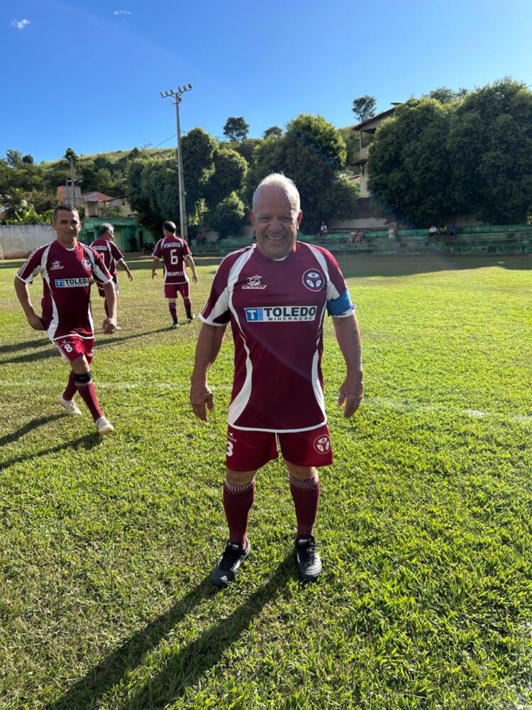 Volante Master 50Quentão vence Lendas Vivas de Alpercata por 3×1, veja a homenagem ao ex-goleiro Jussaro de Mantena