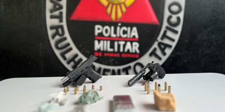 Polícia reage e bandido acaba baleado; na ação dois foram presos e dois identificados e qualificados no Córrego Bananalzinho em Mantena