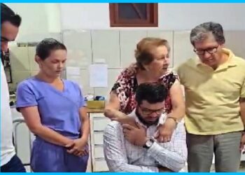 Dona Edna reuniu em oração com os profissionais que darão início a mais um Mutirão de cirurgias eletivas no fim de semana  em Itabirinha