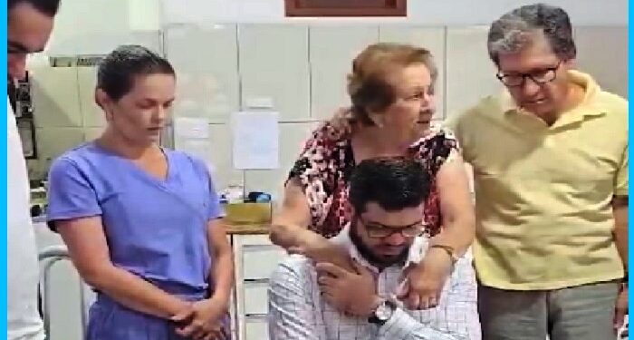 Dona Edna reuniu em oração com os profissionais que darão início a mais um Mutirão de cirurgias eletivas no fim de semana  em Itabirinha