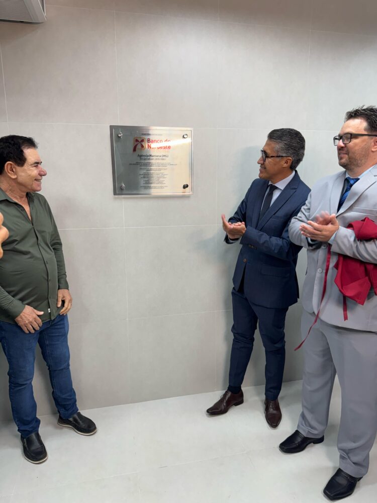 Prefeito Gentil é anfitrião na inauguração do Banco do Nordeste em Mantena, Prefeito de Itabirinha, Dr. Lucas falou do marco importante para região…