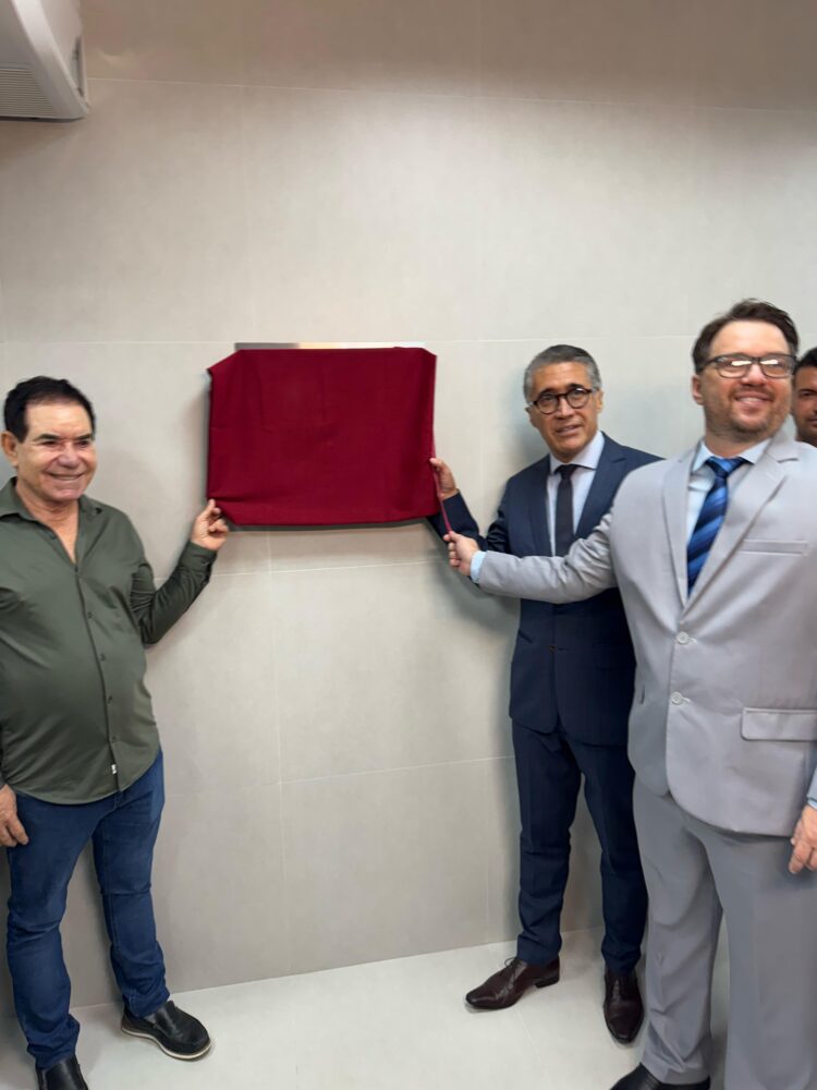 Prefeito Gentil é anfitrião na inauguração do Banco do Nordeste em Mantena, Prefeito de Itabirinha, Dr. Lucas falou do marco importante para região…