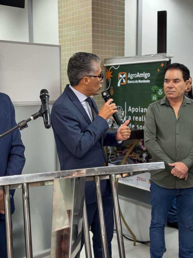 Prefeito Gentil é anfitrião na inauguração do Banco do Nordeste em Mantena, Prefeito de Itabirinha, Dr. Lucas falou do marco importante para região…