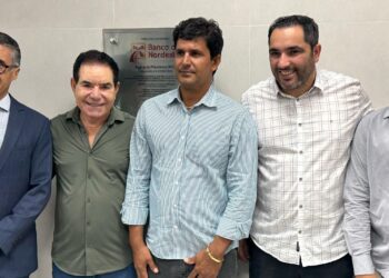 Prefeito Gentil é anfitrião na inauguração do Banco do Nordeste em Mantena, Prefeito de Itabirinha, Dr. Lucas falou do marco importante para região…
