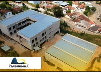 Escola Municipal: Segue a todo vapor a maior e mais grandiosa obra já realizada em Itabirinha