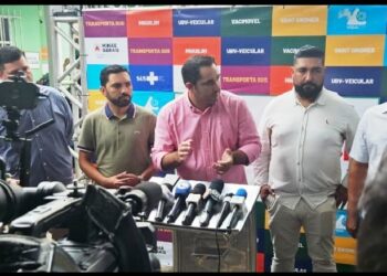 Diante de toda imprensa, Prefeito de Itabirinha e Presidente do CISDOCE, Dr. Lucas Donádia, confirma a compra do Hospital São Vicente em Governador Valadares