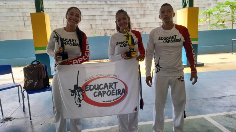 Que beleza! Grupo de Capoeira Educart  de Mantena  faz bonito em Novo Cruzeiro e classifica para etapa de Medina