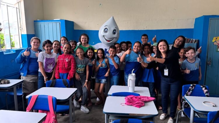 Secretaria de Saúde de Mantena  faz vacinação nas escolas cumprindo missão com amor e responsabilidade!