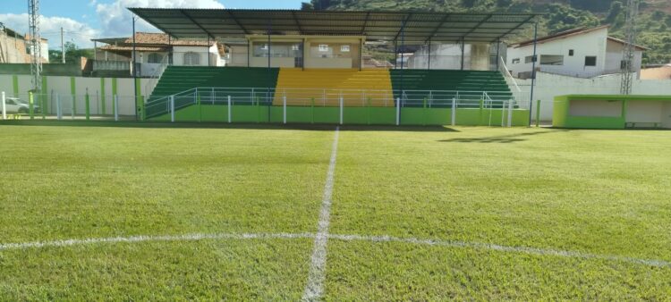 Estádio Municipal Rafael de Carvalho, Sábado, (10), 14h30m, Abertura da Copa SAAE 2025 de futebol de campo em Mantena