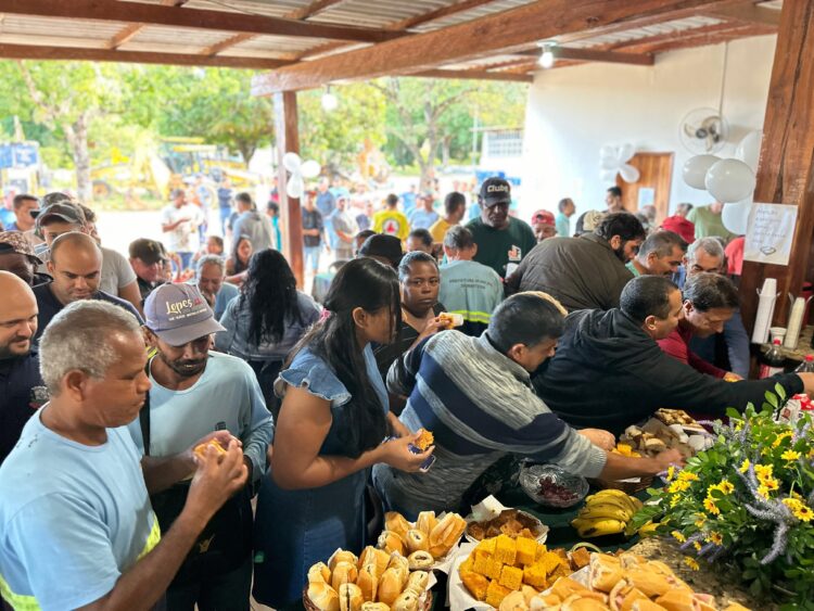 Dia do Gari é comemorado com um café da manhã especial promovido pela Secretaria de Obras de Mantena