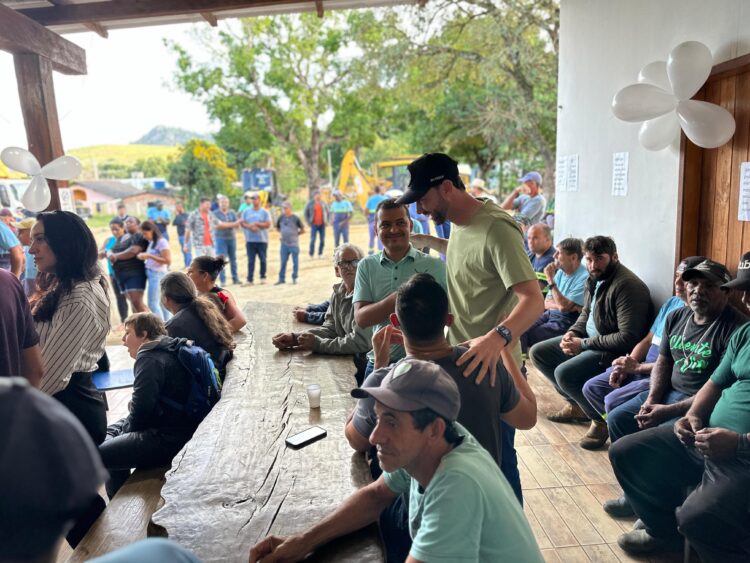Dia do Gari é comemorado com um café da manhã especial promovido pela Secretaria de Obras de Mantena