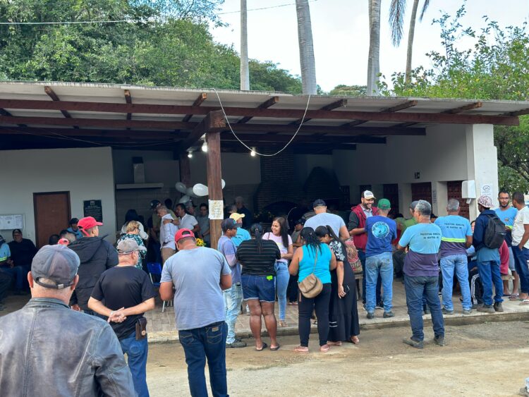 Dia do Gari é comemorado com um café da manhã especial promovido pela Secretaria de Obras de Mantena