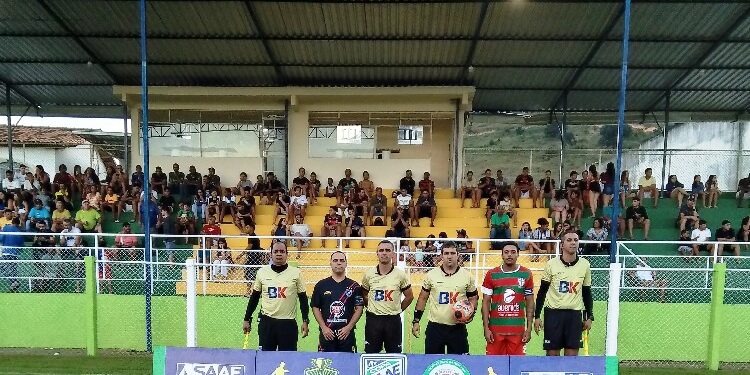 Domingo, (18), de decisão de mata-mata no Estádio Municipal Rafael de Carvalho em Mantena; Veja o resultado deste sábado, (17), pela Copa SAAE 2025