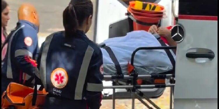 Secretaria de Saúde de Mantena, em parceria com a Secretaria Estadual de Saúde, concluiu com êxito transferência de paciente para tratamento no município de Passos