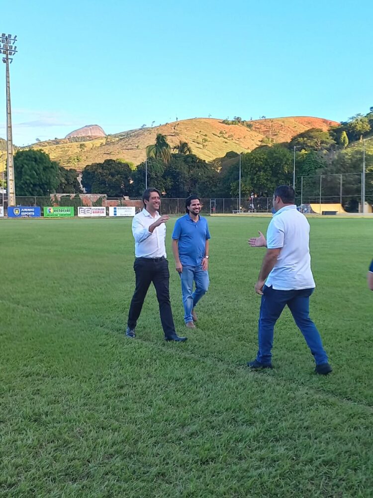 Itabirinha recebeu nesta quinta,(22), a visita técnica do Secretário de Saúde de Minas Gerais, Dr. Fábio Baccheretti, acompanhado do Dep. Estadual José Lavíola