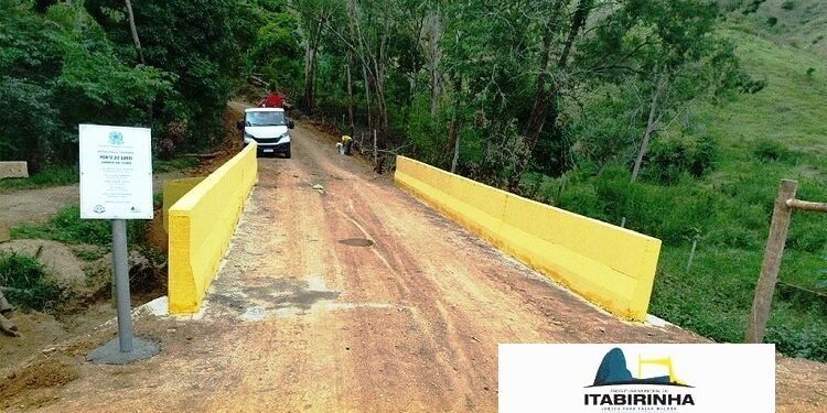 Prefeitura entrega a 32ª ponte da Gestão Dr. Lucas Donádia e Dudu em Itabirinha