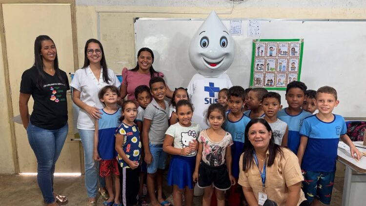 Secretaria de Saúde de Mantena  faz vacinação nas escolas cumprindo missão com amor e responsabilidade!